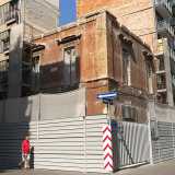 I lavori di "sostituzione" hanno dimezzato l'edificio, ma  
la Soprintendenza ha avviato una procedura di apposizione di vincolo monumentale interrompendone cos� la demolizione in atto